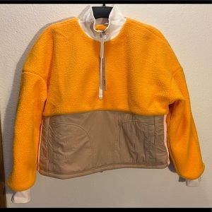 Fabletics Mallory Fleece Pullover (Medium)